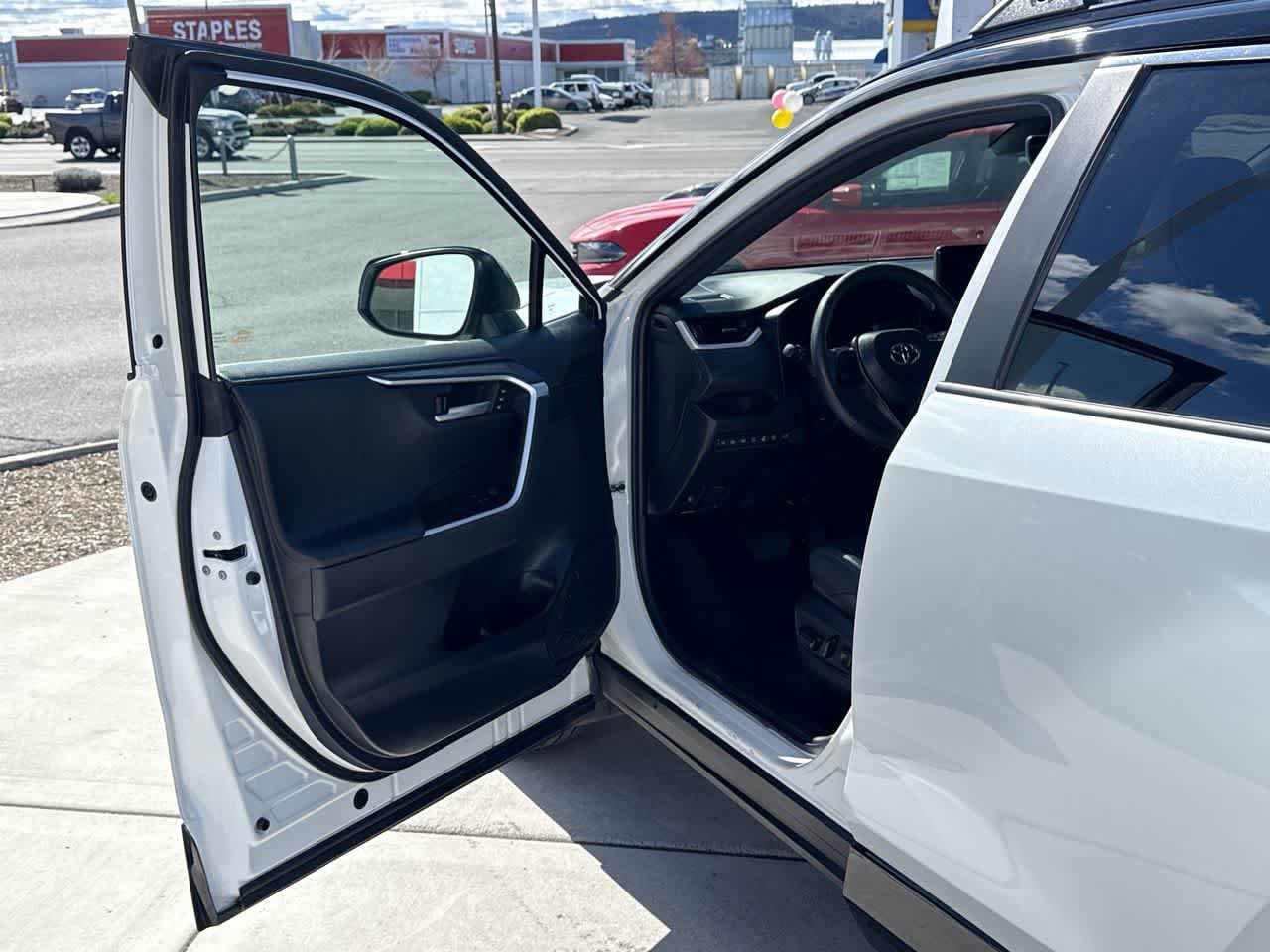 Thumbnail: 2023 Toyota RAV4 - 10