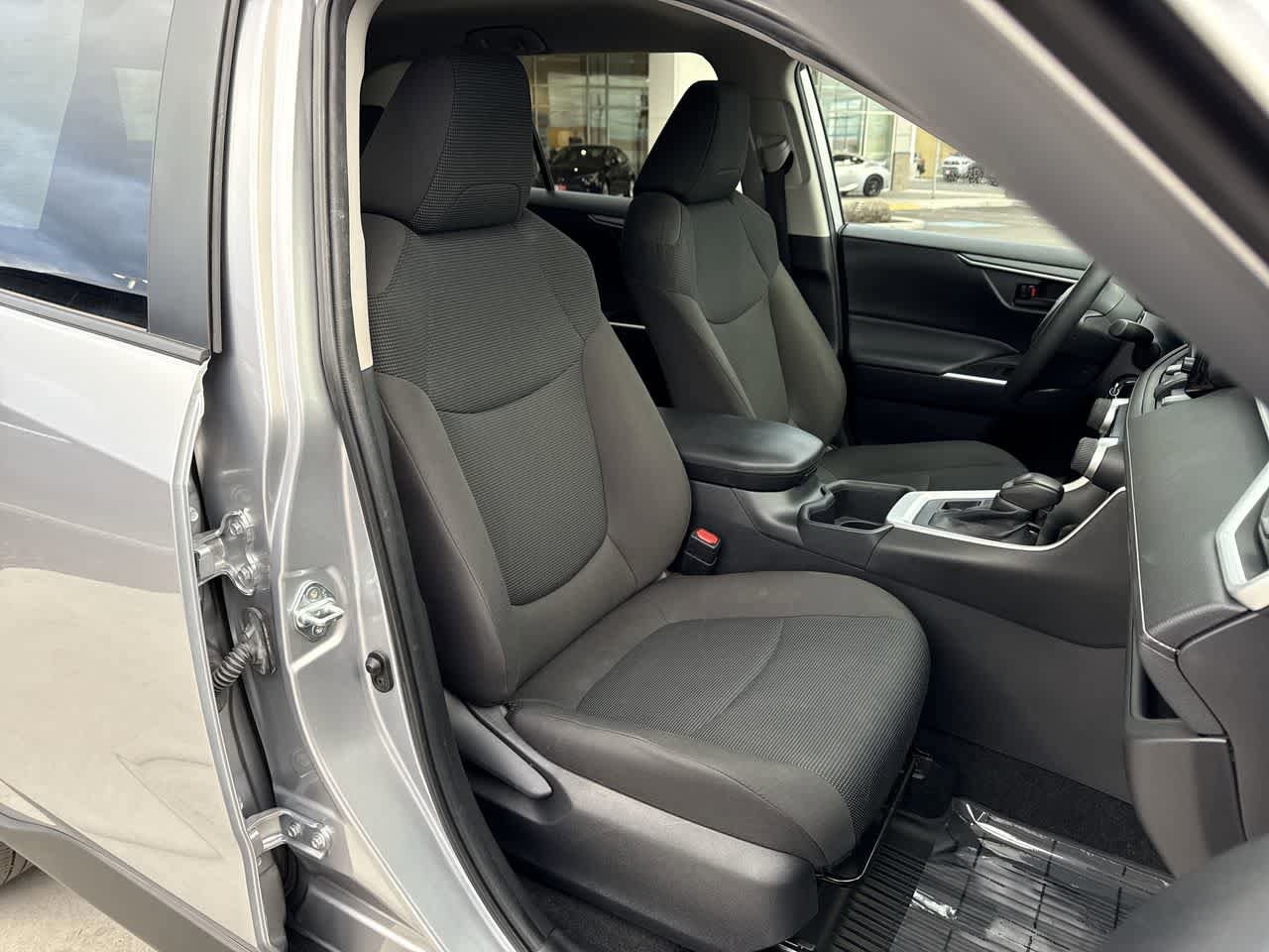 Thumbnail: 2022 Toyota RAV4 - 14