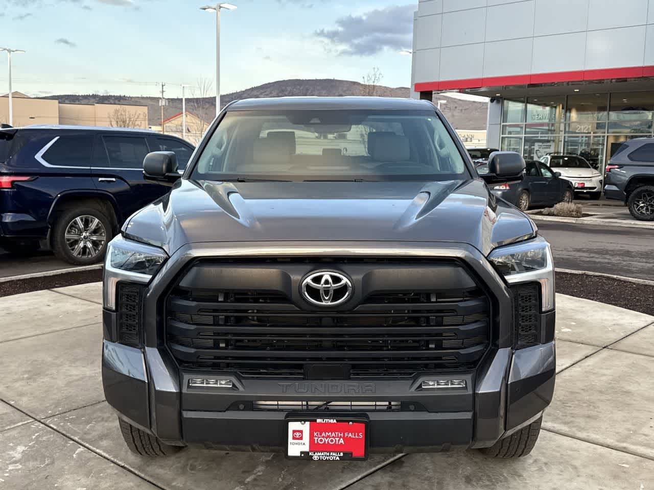 Thumbnail: 2024 Toyota Tundra - 3