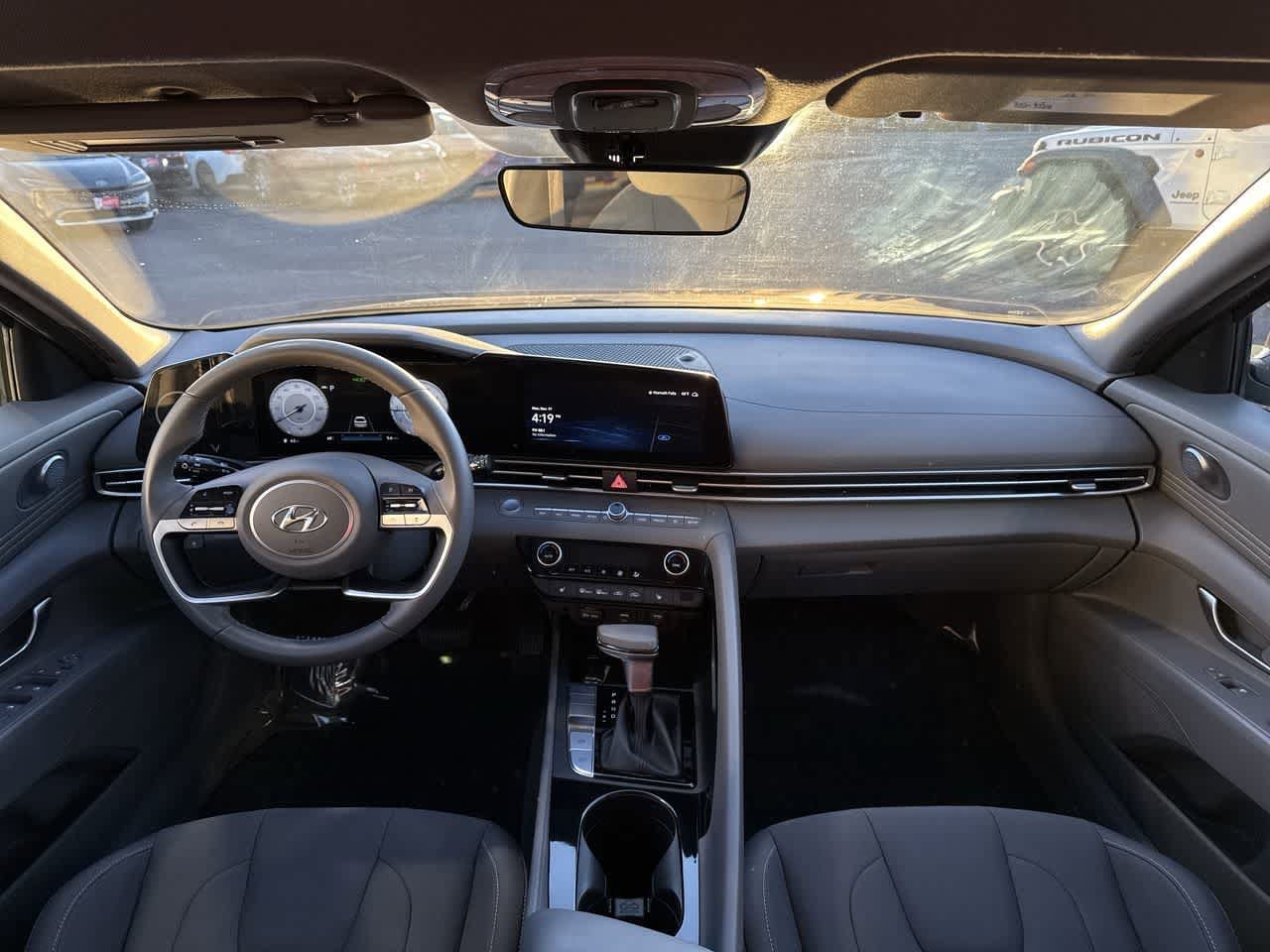 Thumbnail: 2023 Hyundai Elantra - 15