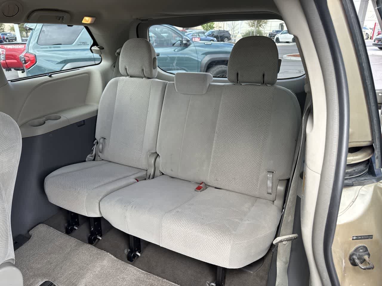 Thumbnail: 2012 Toyota Sienna - 13