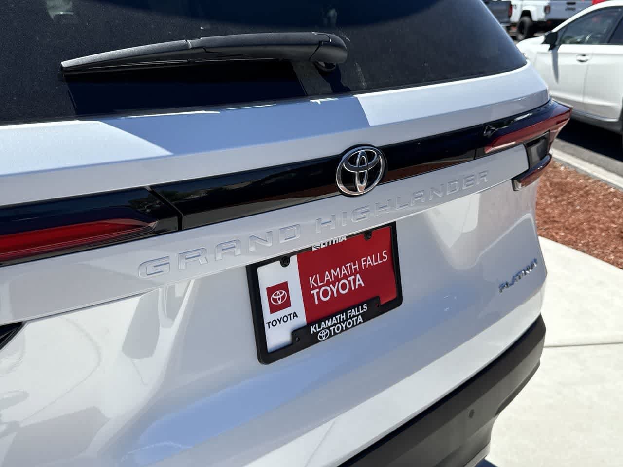 Thumbnail: 2026 Toyota Grand Highlander - 9