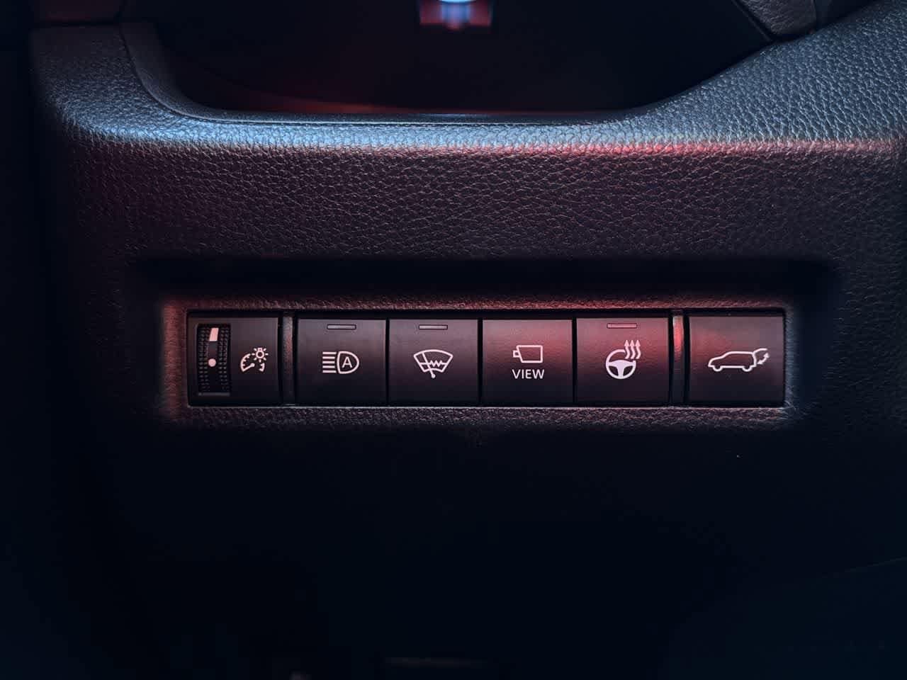 Thumbnail: 2022 Toyota RAV4 - 21