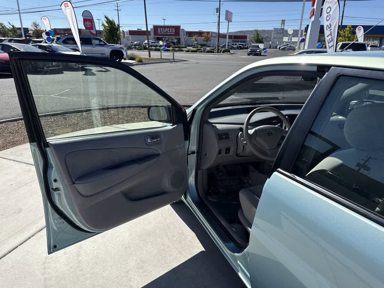 Thumbnail: 2002 Toyota Prius - 10