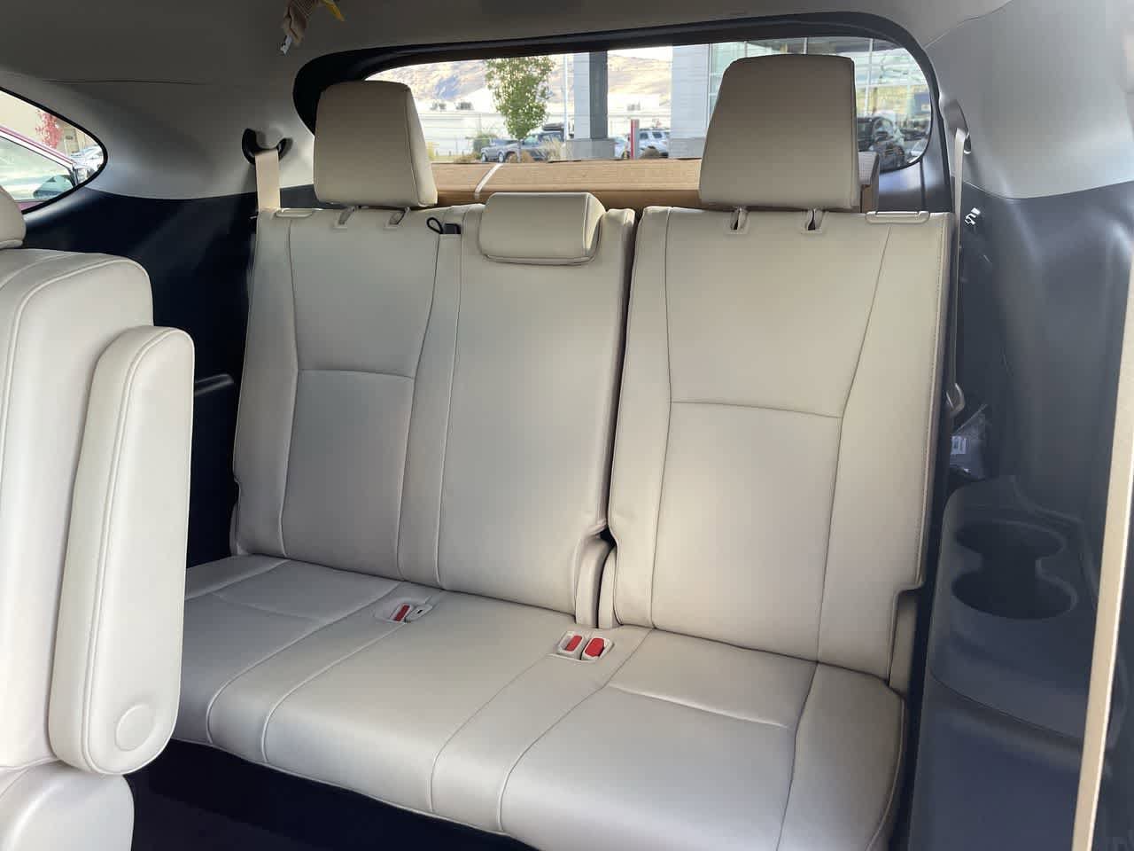 Thumbnail: 2023 Toyota Highlander - 14