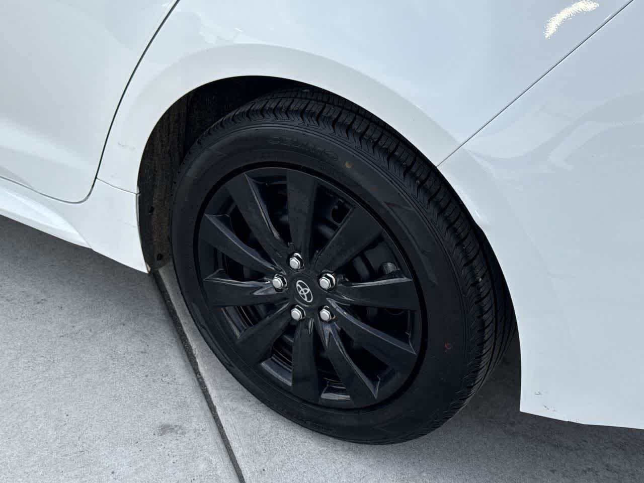 Thumbnail: 2022 Toyota Corolla - 8