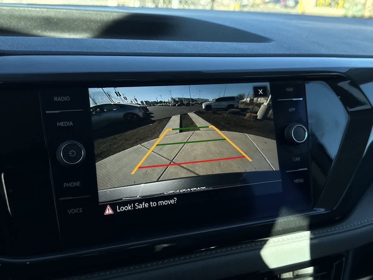 Thumbnail: 2022 Volkswagen Taos - 19