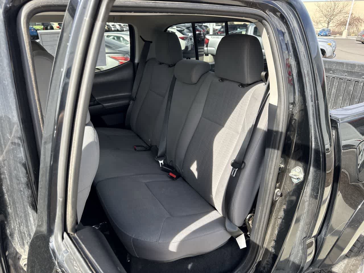 Thumbnail: 2019 Toyota Tacoma - 12