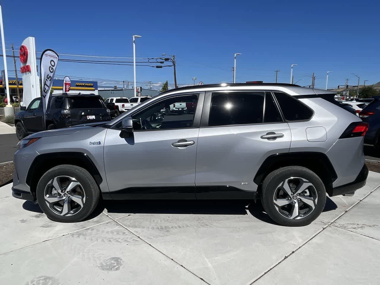 Thumbnail: 2023 Toyota RAV4 - 2