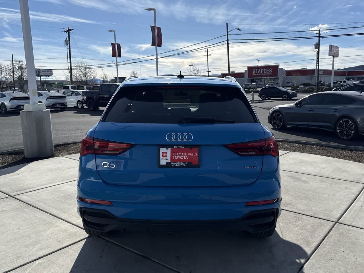 Thumbnail: 2023 Audi Q3 - 4