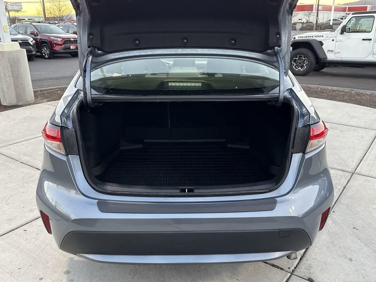 Thumbnail: 2022 Toyota Corolla - 6