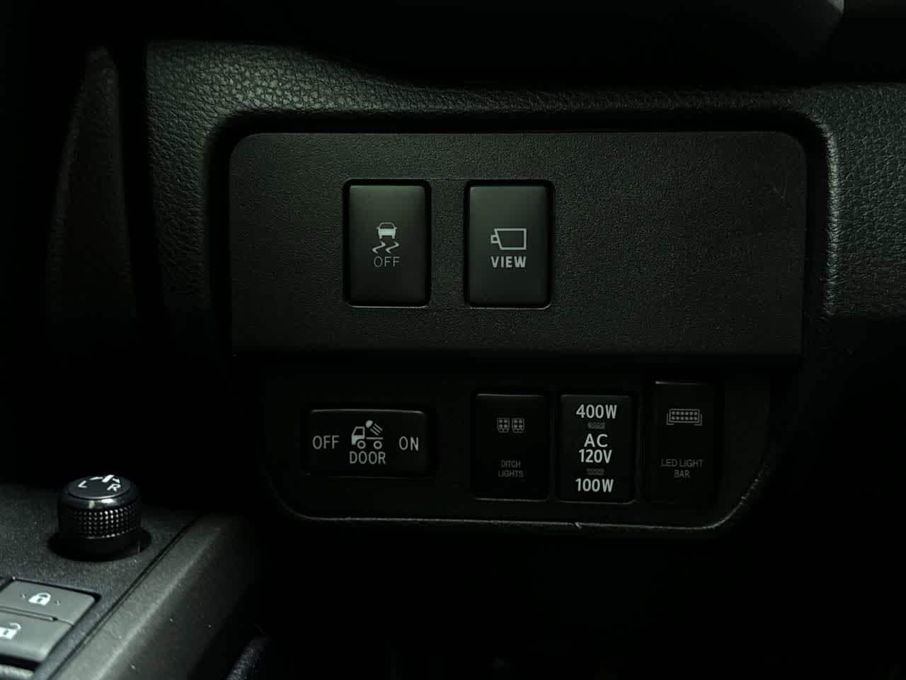 Thumbnail: 2020 Toyota Tacoma - 21