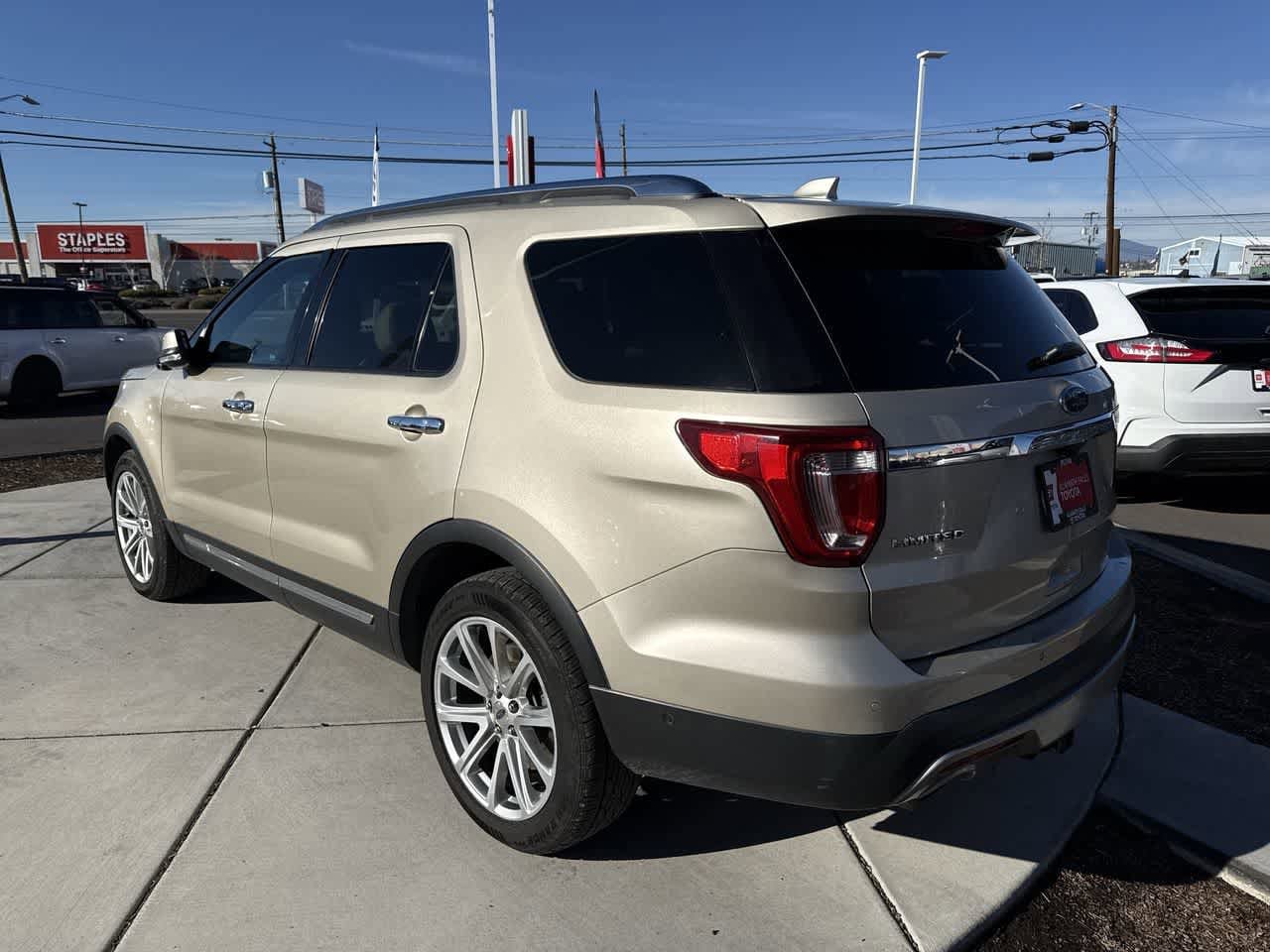 Thumbnail: 2017 Ford Explorer - 5