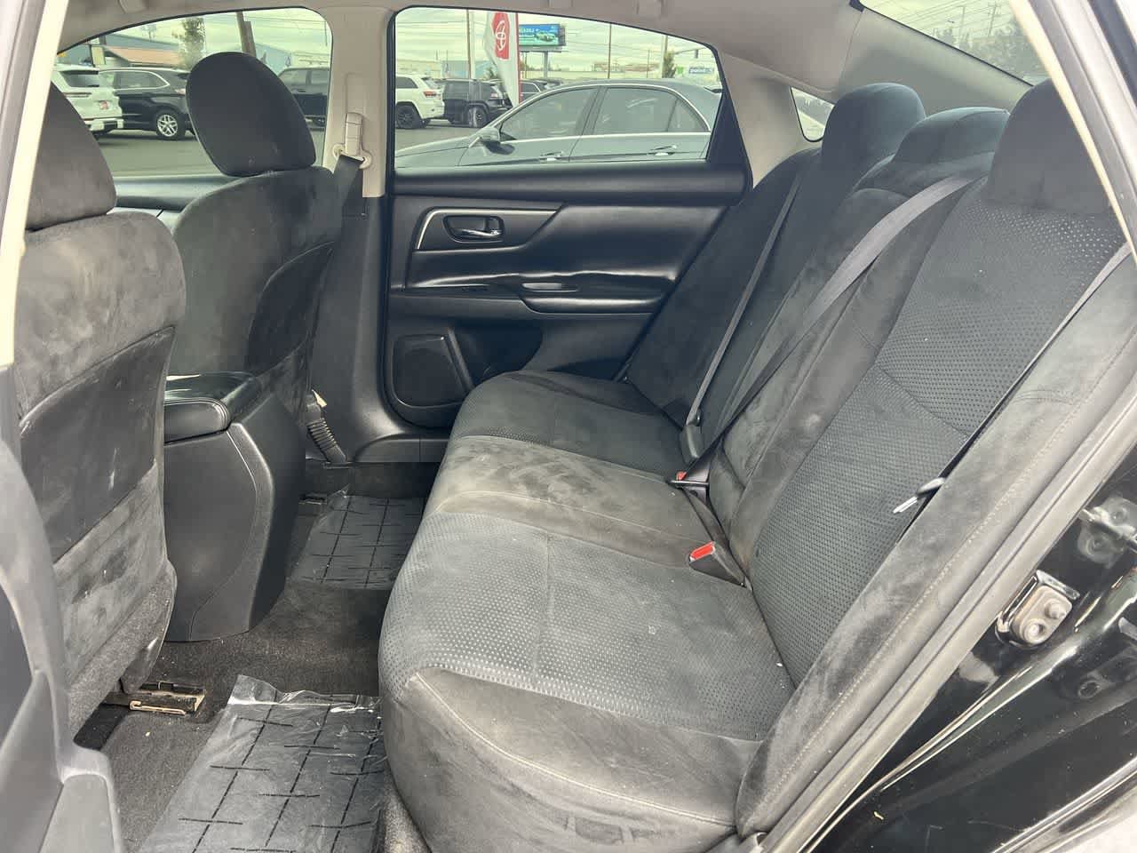 Thumbnail: 2015 Nissan Altima - 12