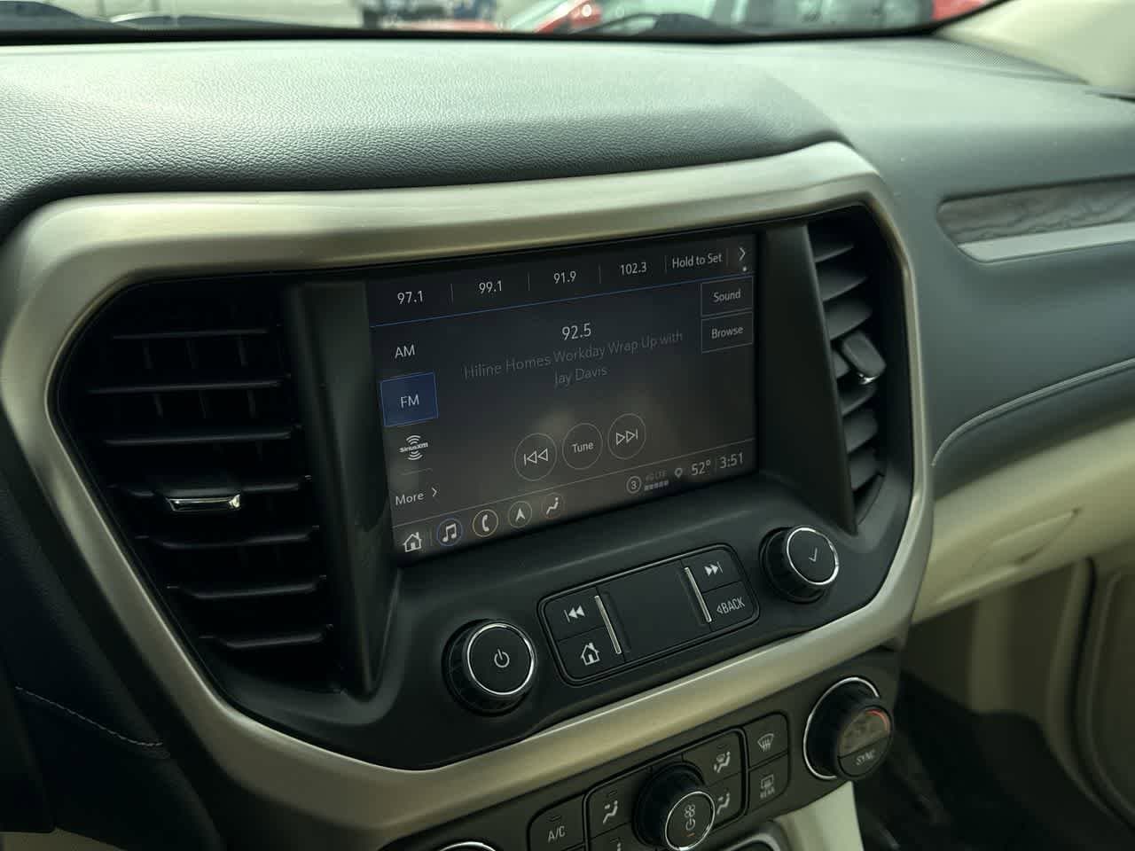 Thumbnail: 2022 GMC Acadia - 19