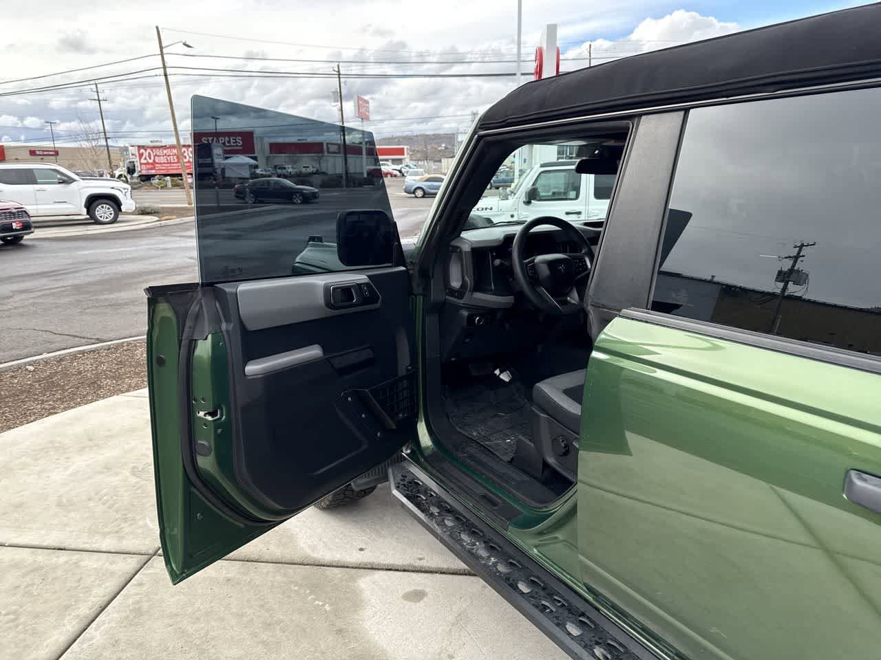 Thumbnail: 2023 Ford Bronco - 10