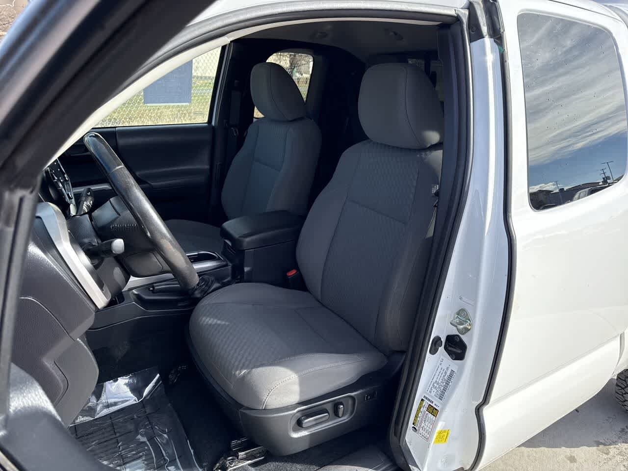 Thumbnail: 2020 Toyota Tacoma - 10