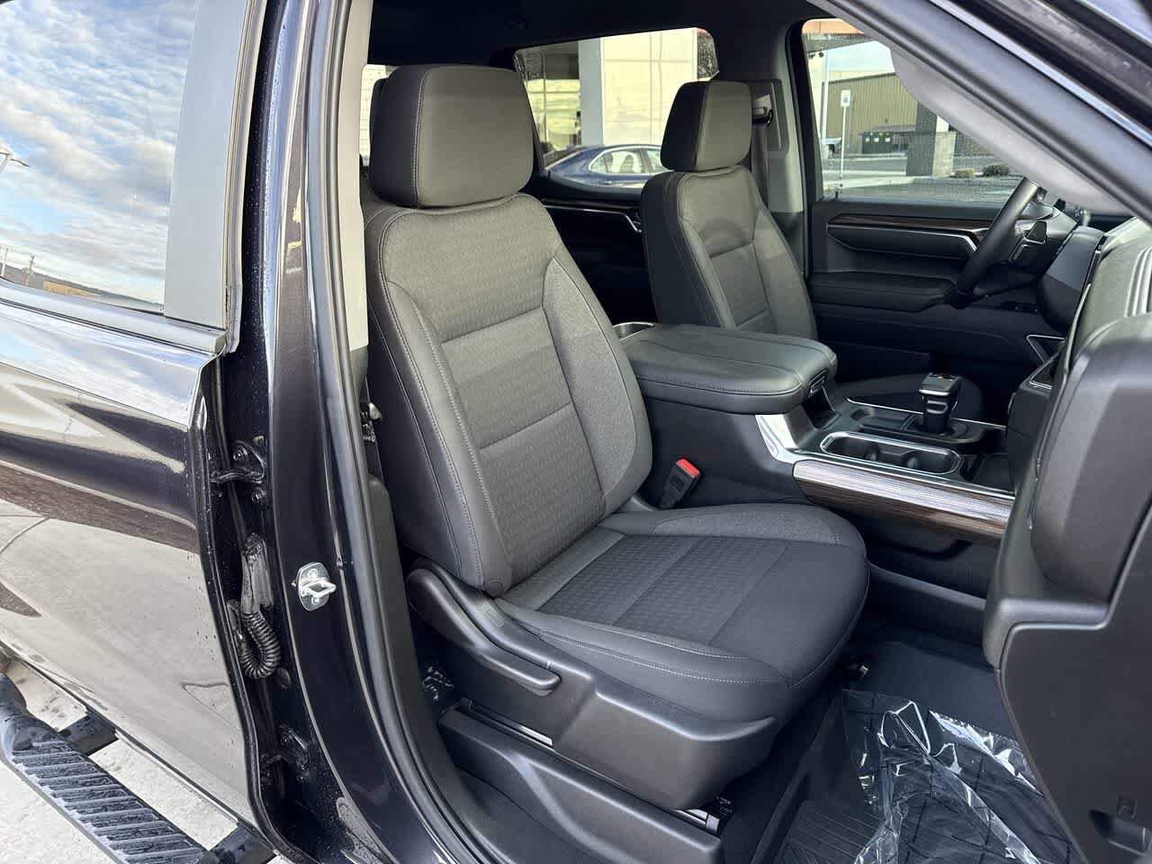 Thumbnail: 2023 Chevrolet Silverado 1500 - 14