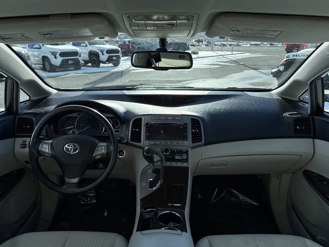 Thumbnail: 2010 Toyota Venza - 15