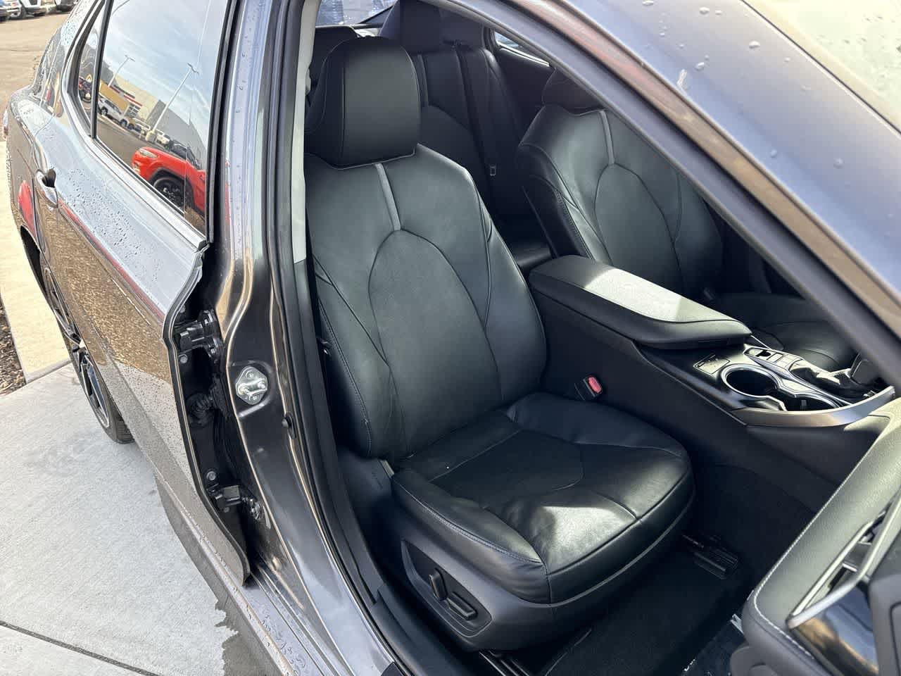 Thumbnail: 2020 Toyota Camry - 14