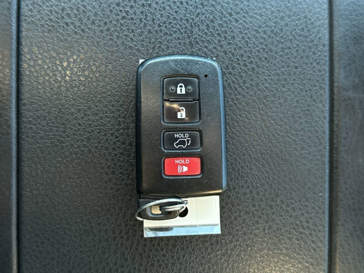 Thumbnail: 2018 Toyota Highlander - 24