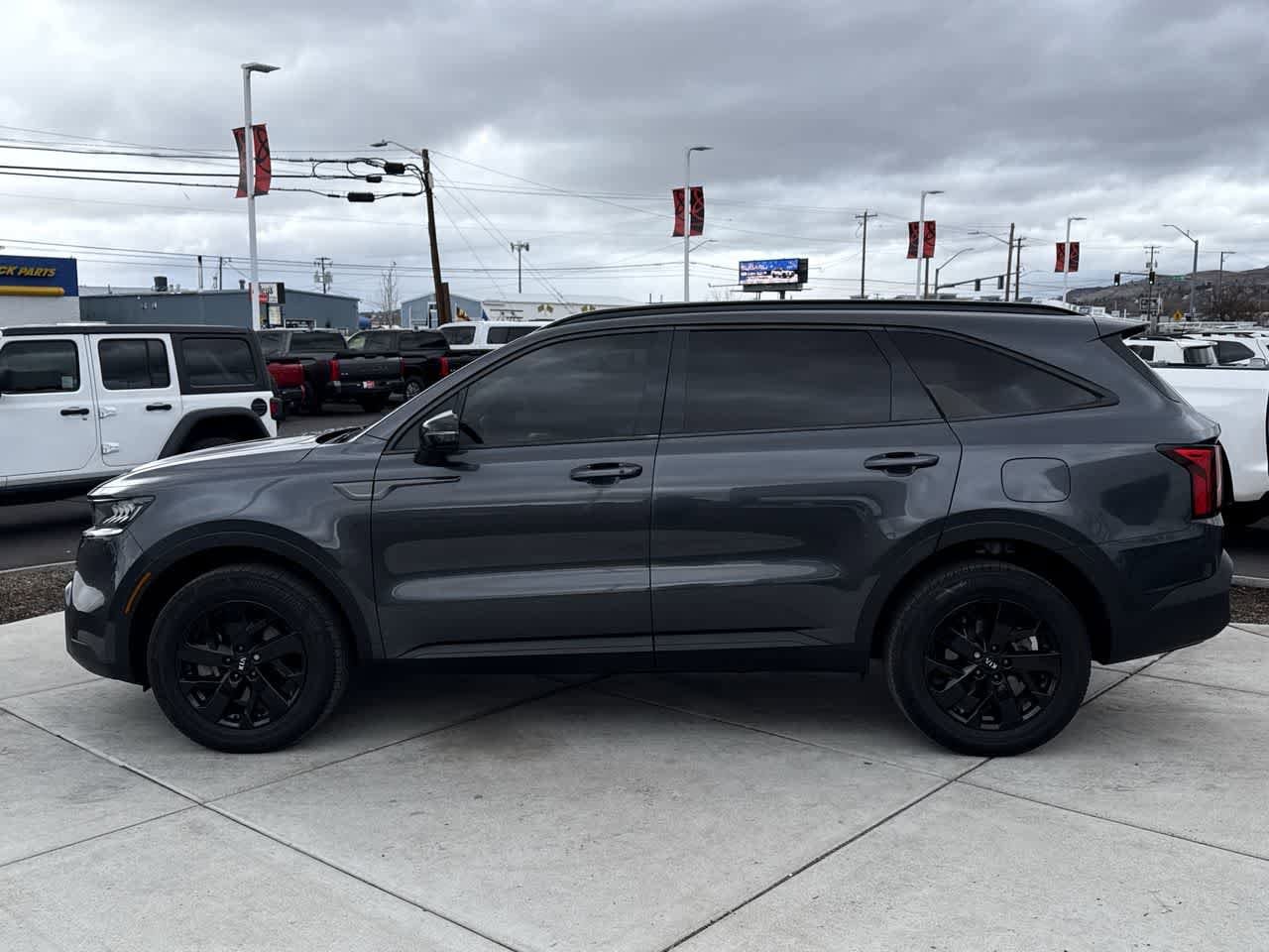 Thumbnail: 2021 Kia Sorento - 2