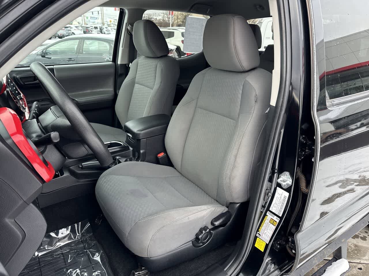 Thumbnail: 2022 Toyota Tacoma - 11