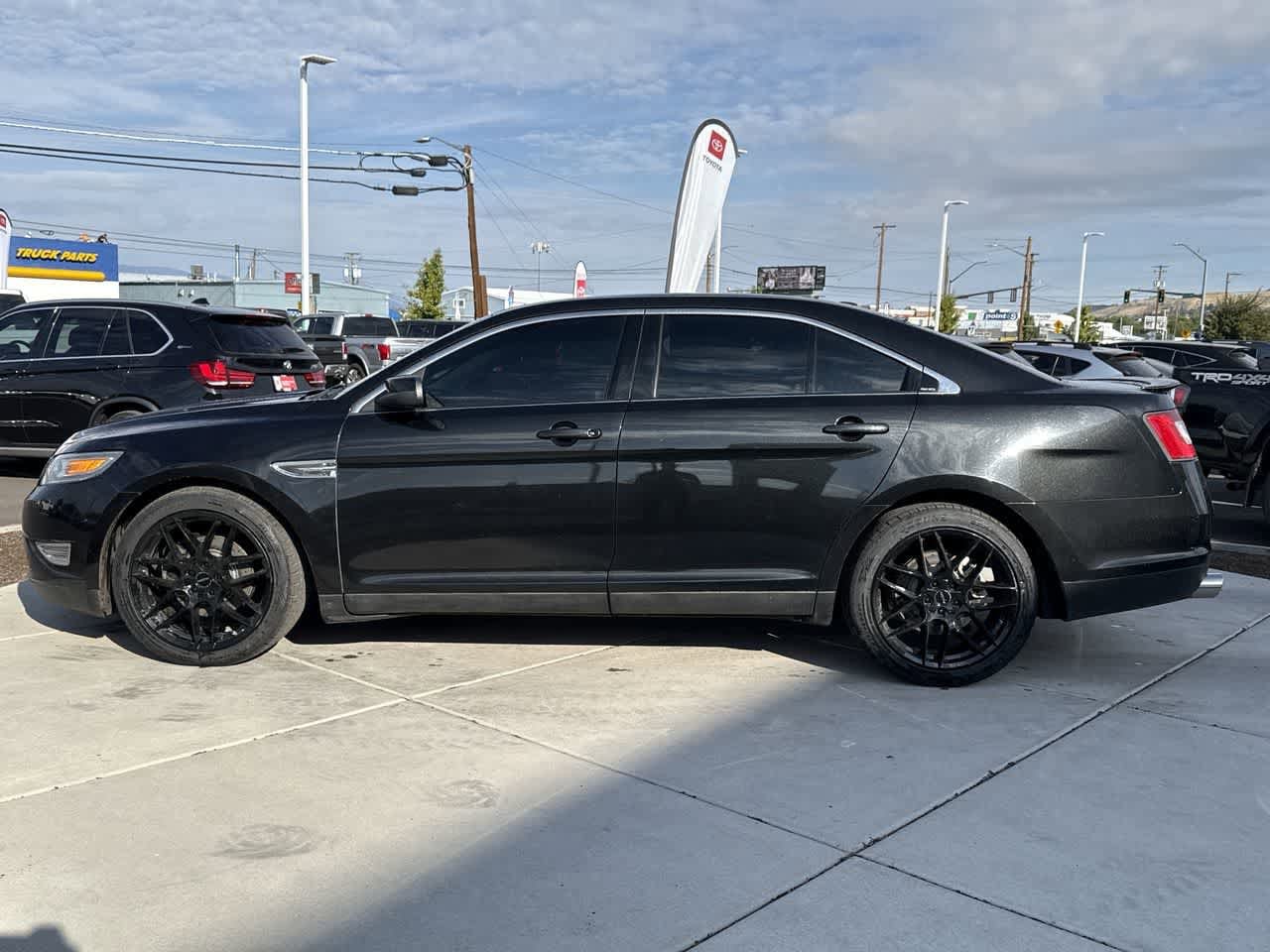 Thumbnail: 2010 Ford Taurus - 2