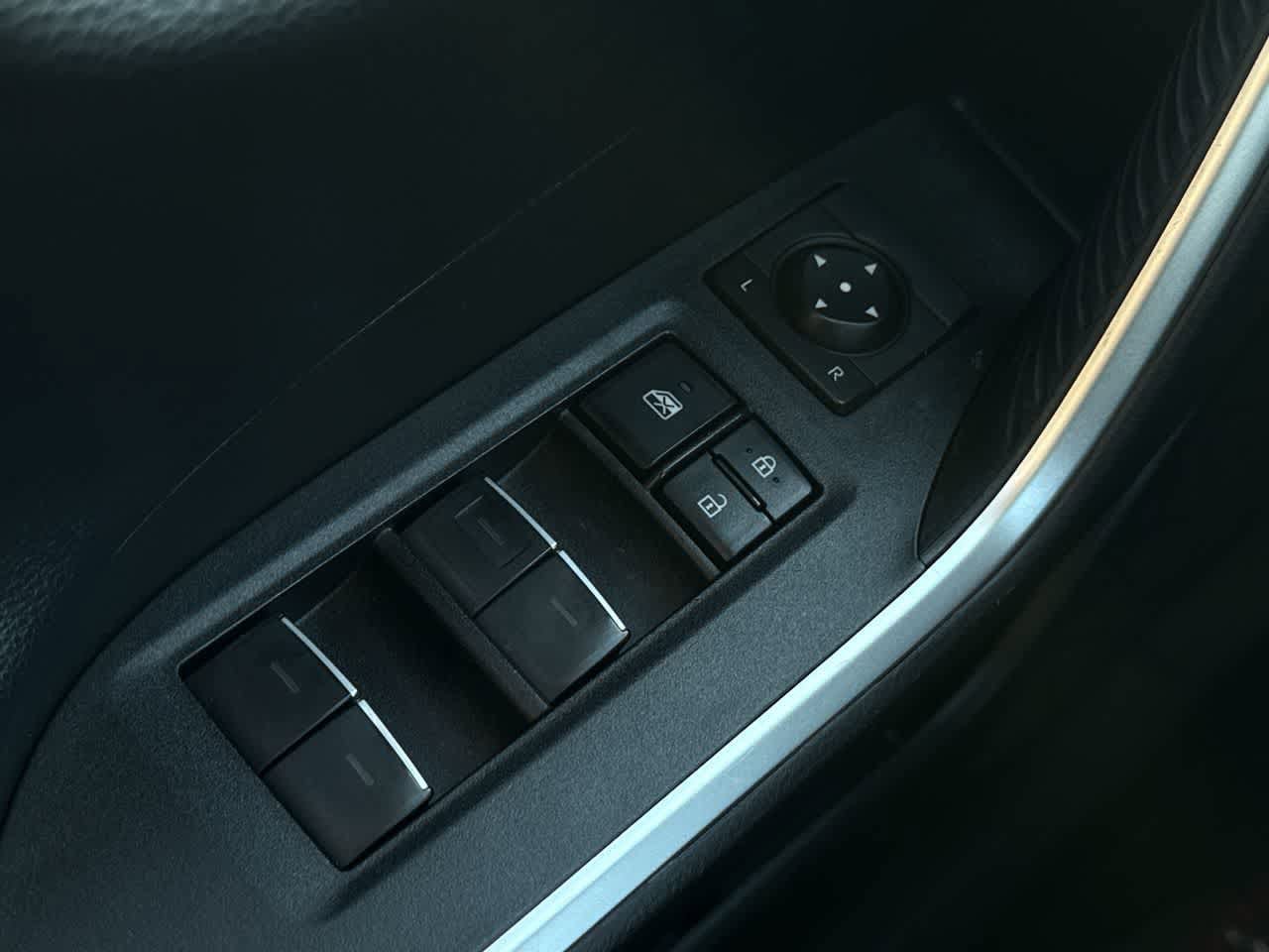 Thumbnail: 2023 Toyota RAV4 - 22