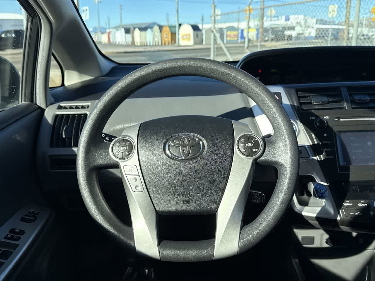 Thumbnail: 2013 Toyota Prius v - 16