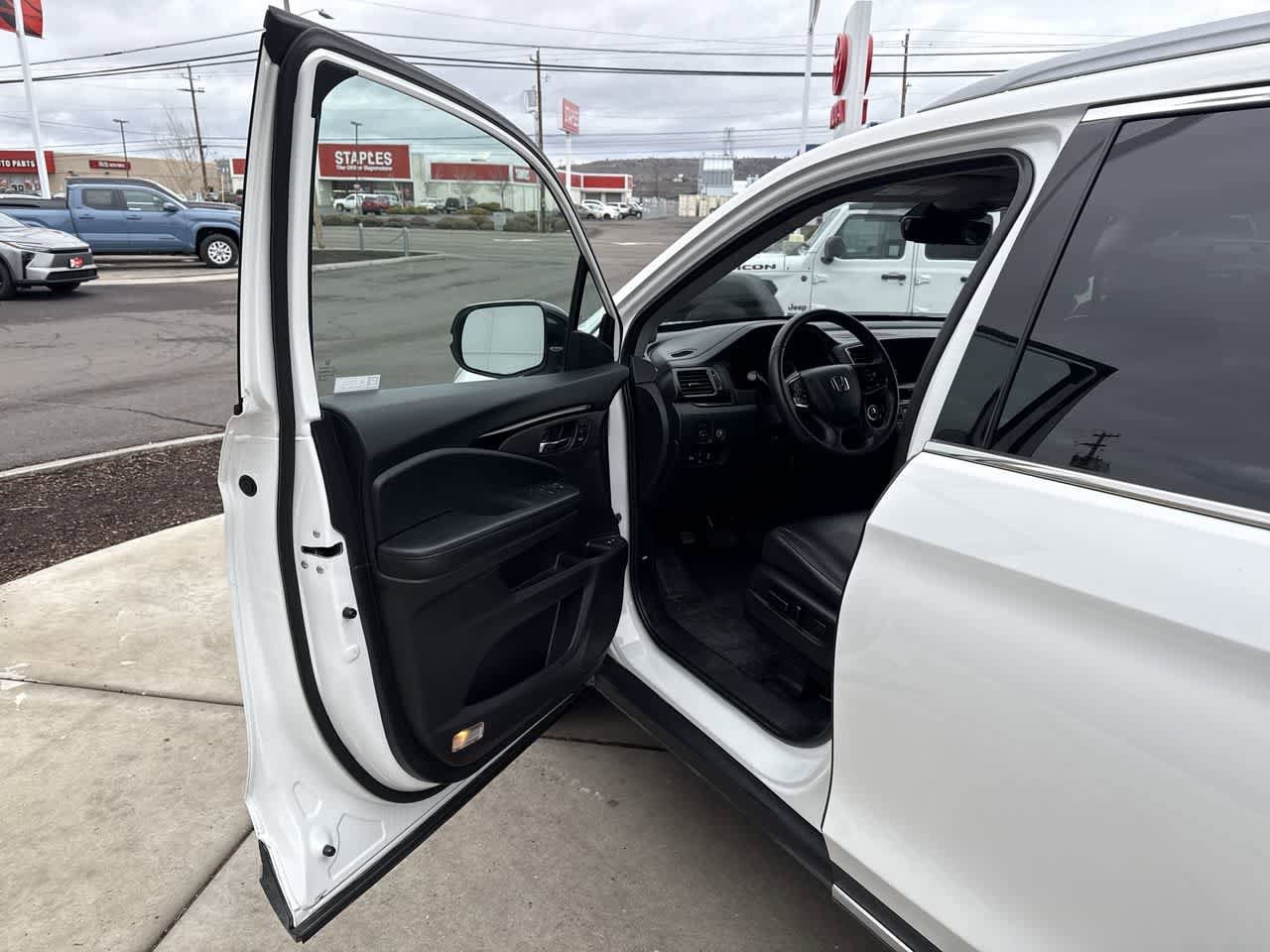 Thumbnail: 2020 Honda Pilot - 10