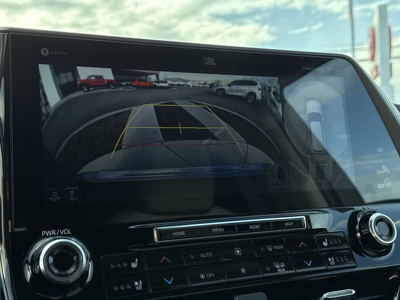 Thumbnail: 2021 Toyota Highlander - 20