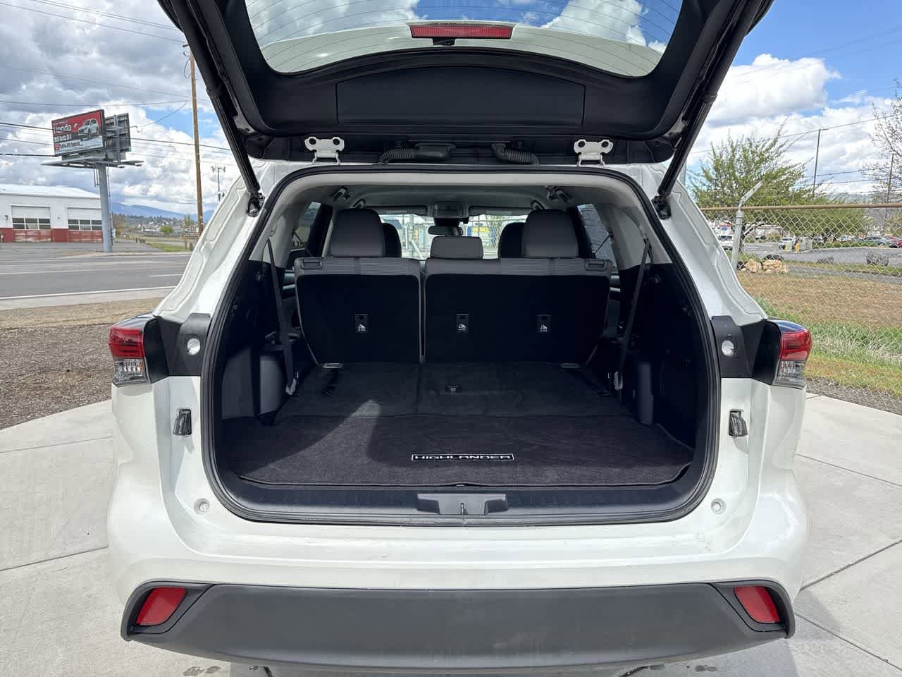 Thumbnail: 2021 Toyota Highlander - 6
