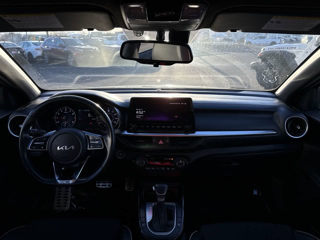 Thumbnail: 2023 Kia Forte - 15