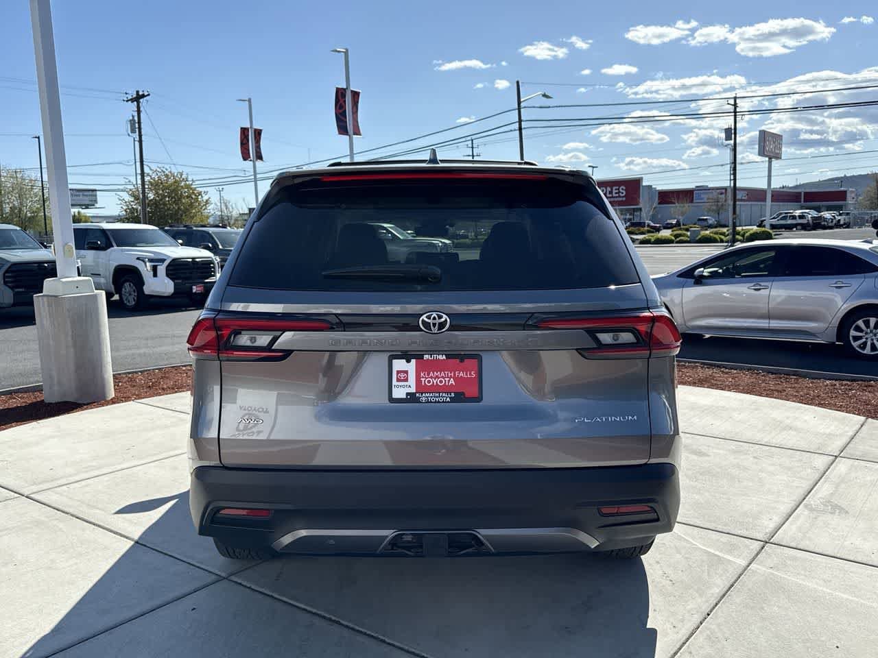 Thumbnail: 2026 Toyota Grand Highlander - 4