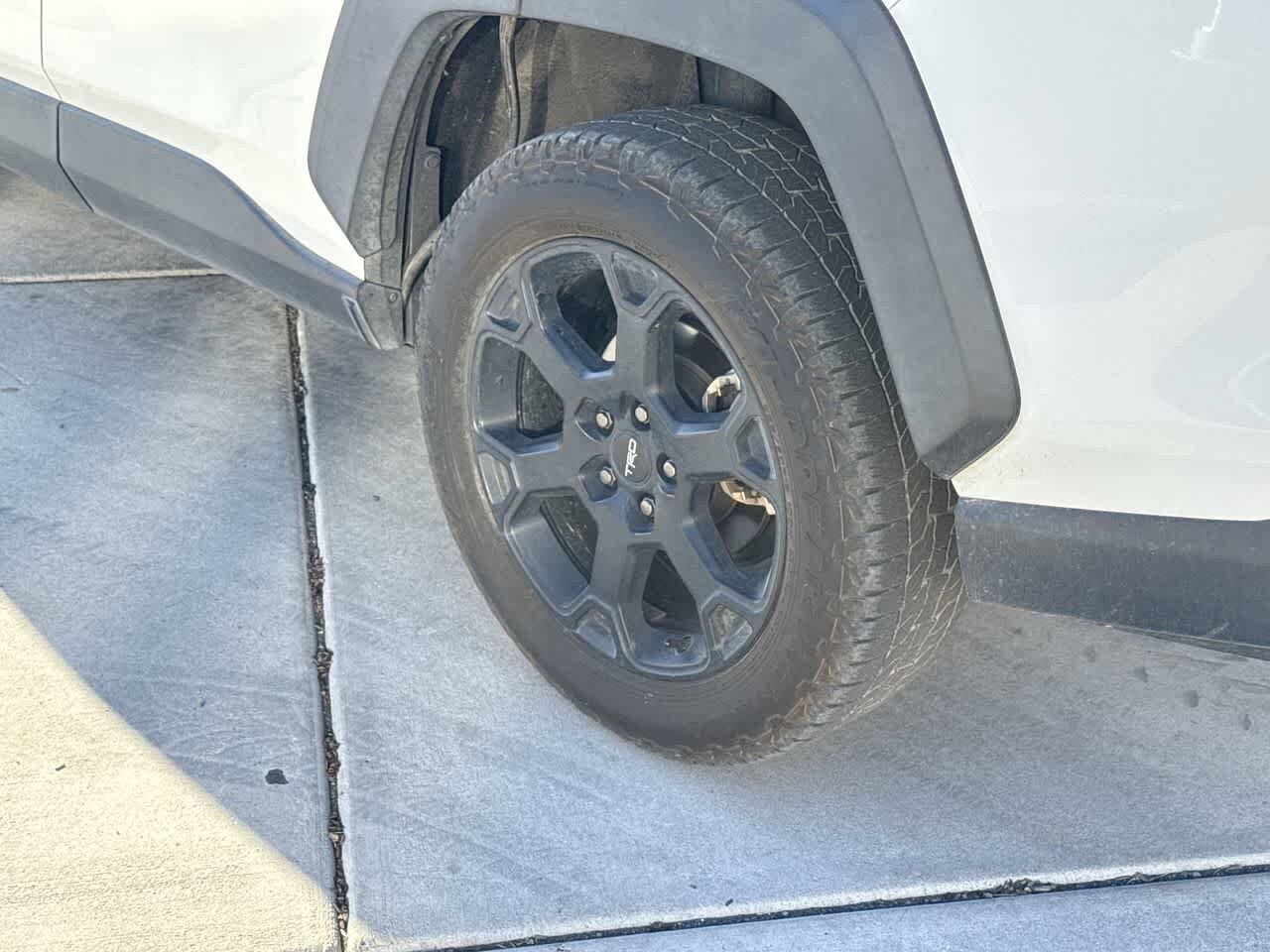 Thumbnail: 2022 Toyota RAV4 - 8