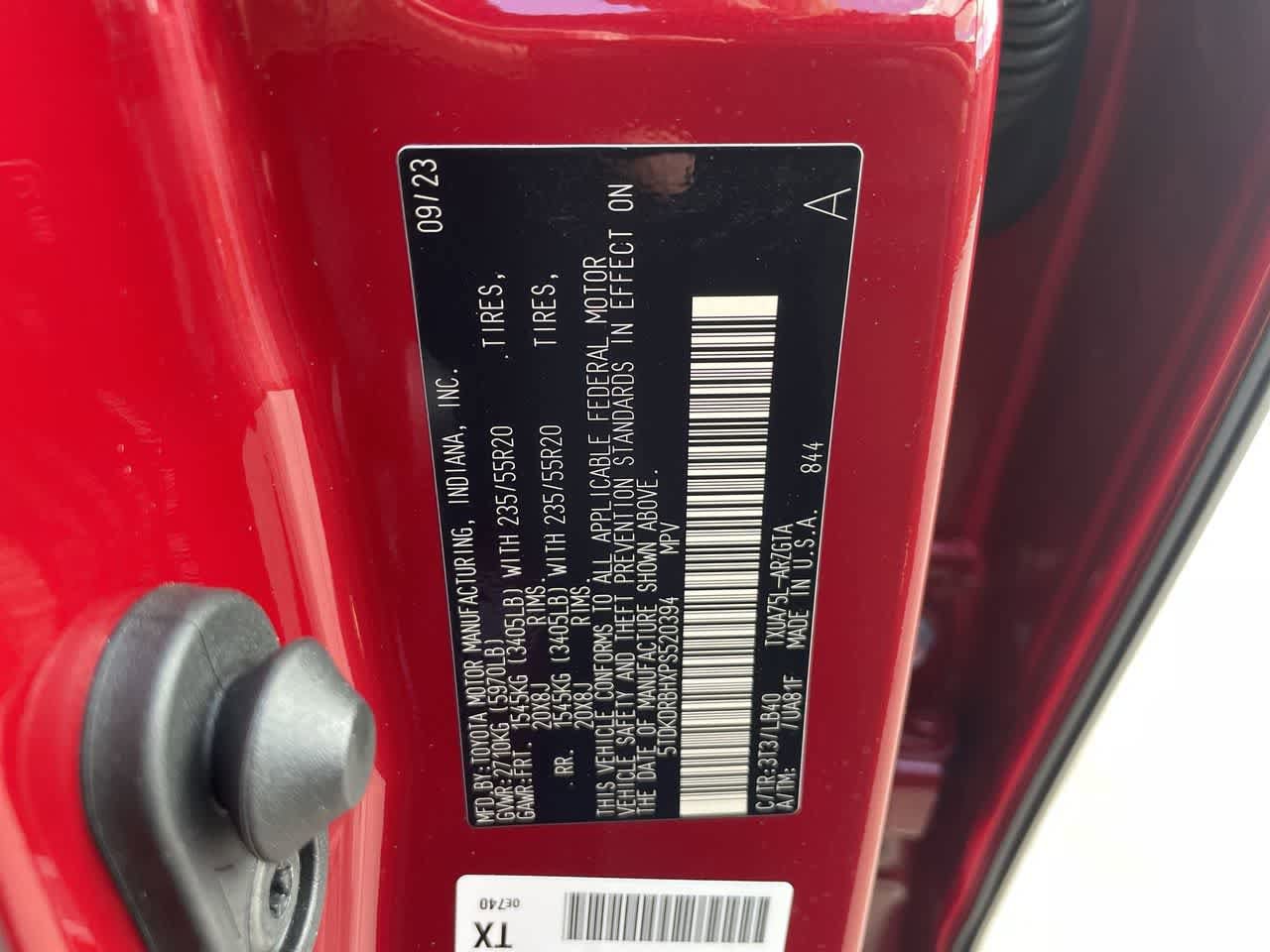 Thumbnail: 2023 Toyota Highlander - 27