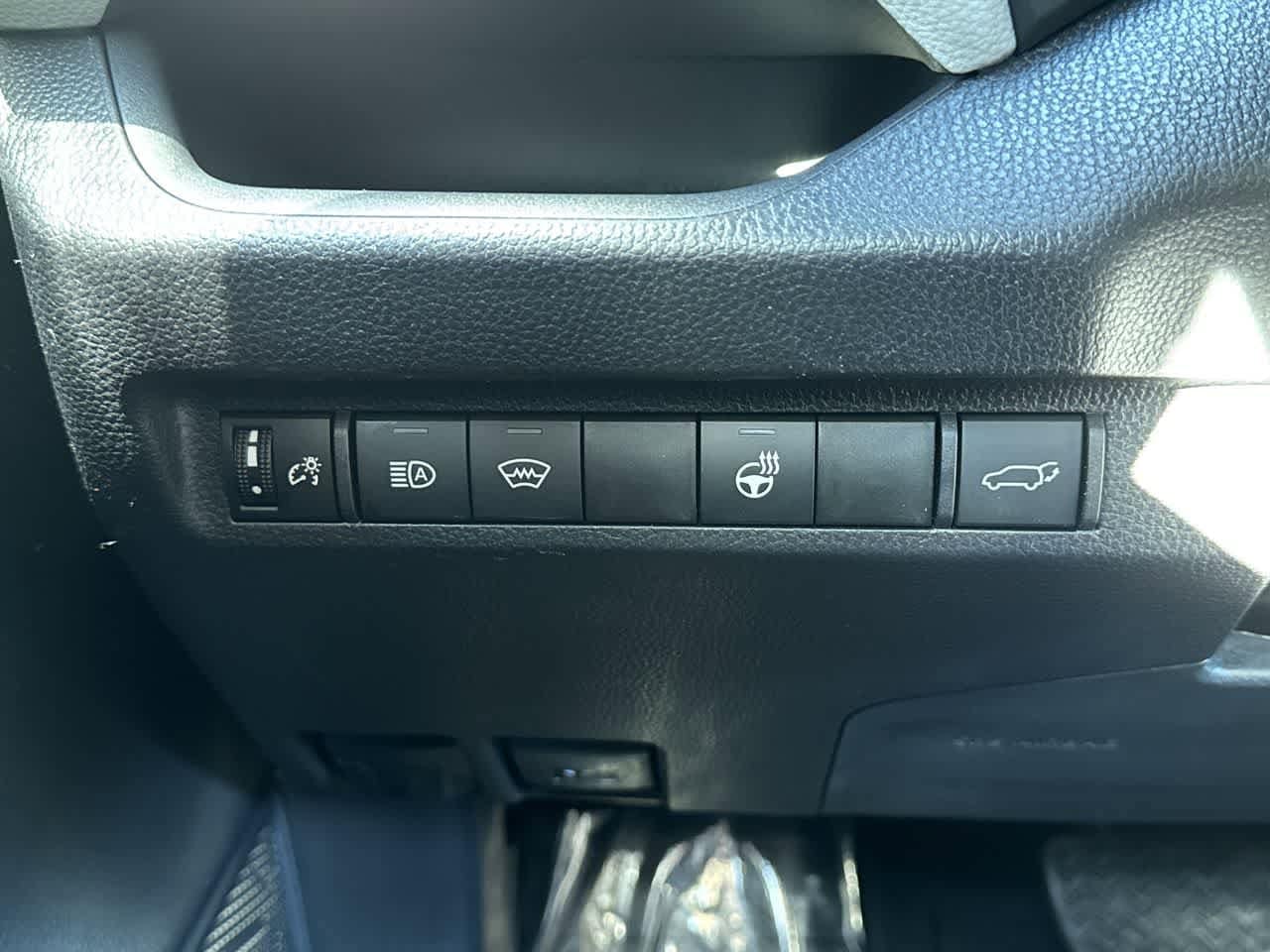 Thumbnail: 2025 Toyota RAV4 - 22