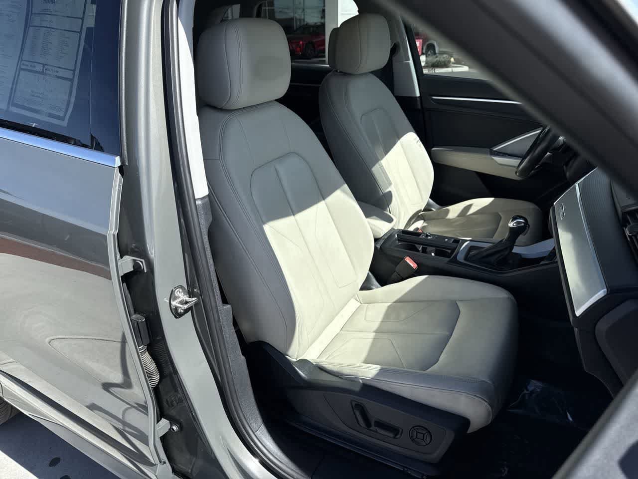 Thumbnail: 2021 Audi Q3 - 14