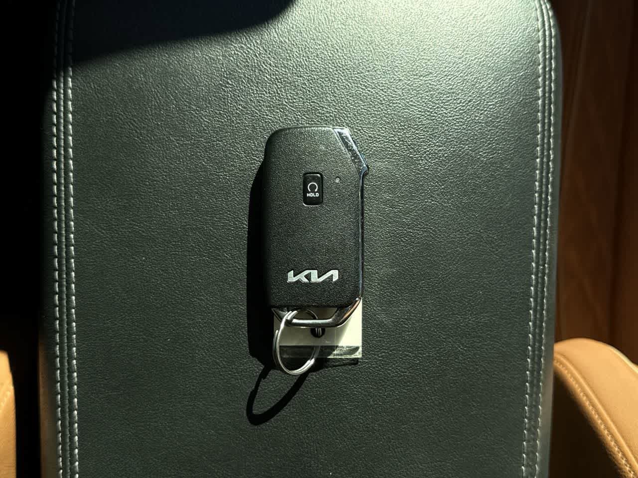 Thumbnail: 2023 Kia Sorento - 24