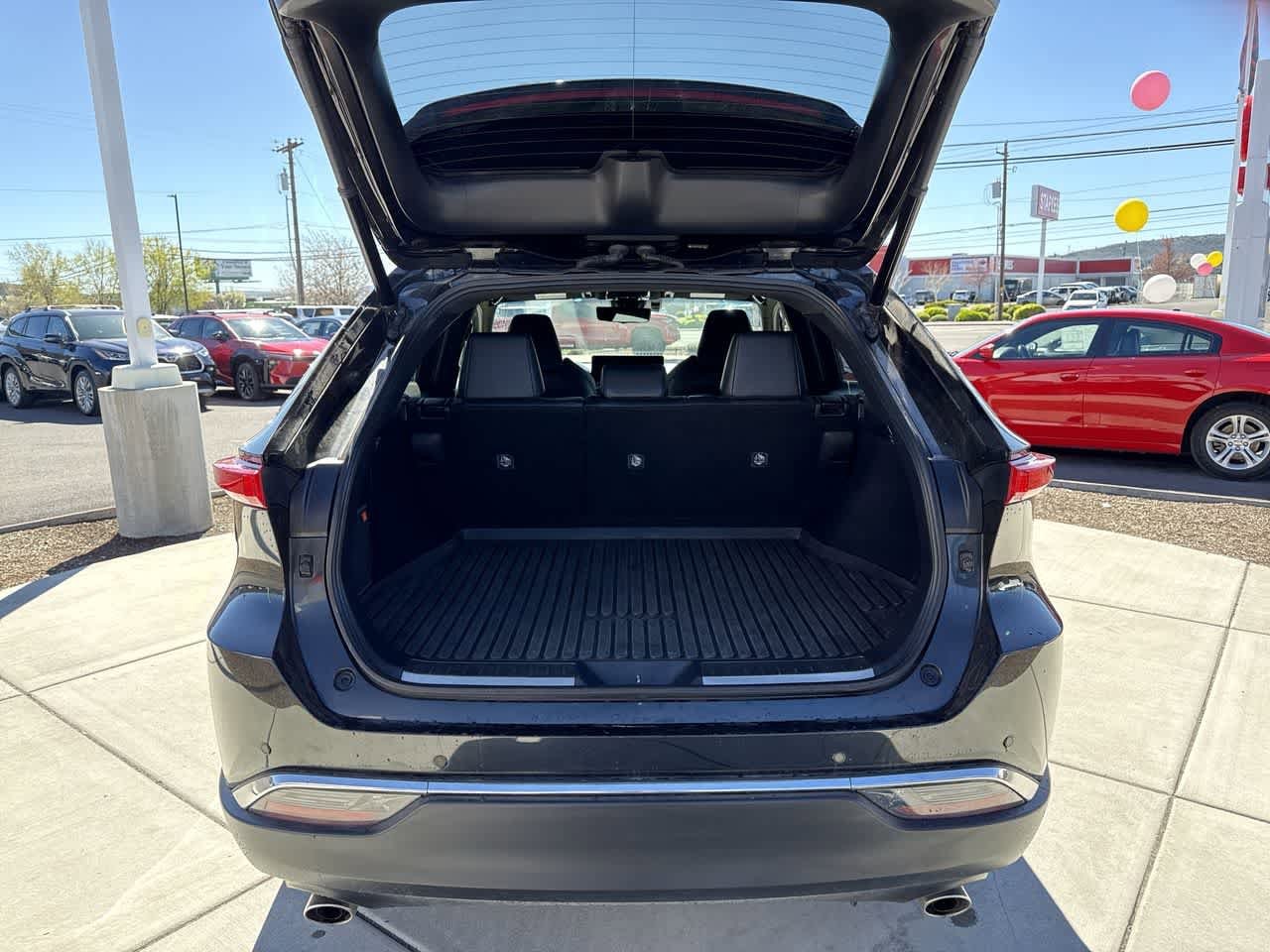 Thumbnail: 2021 Toyota Venza - 7