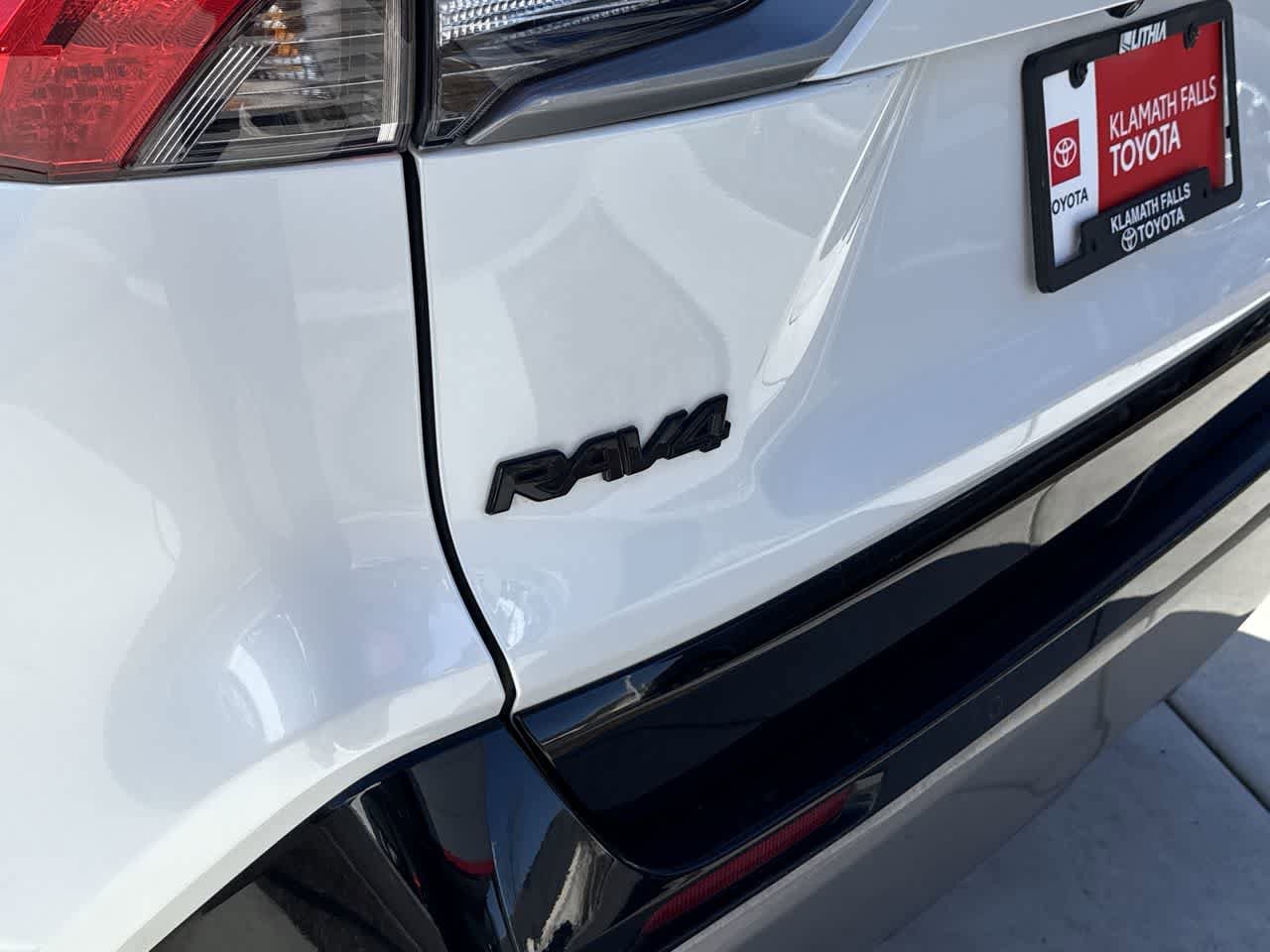 Thumbnail: 2023 Toyota RAV4 - 9