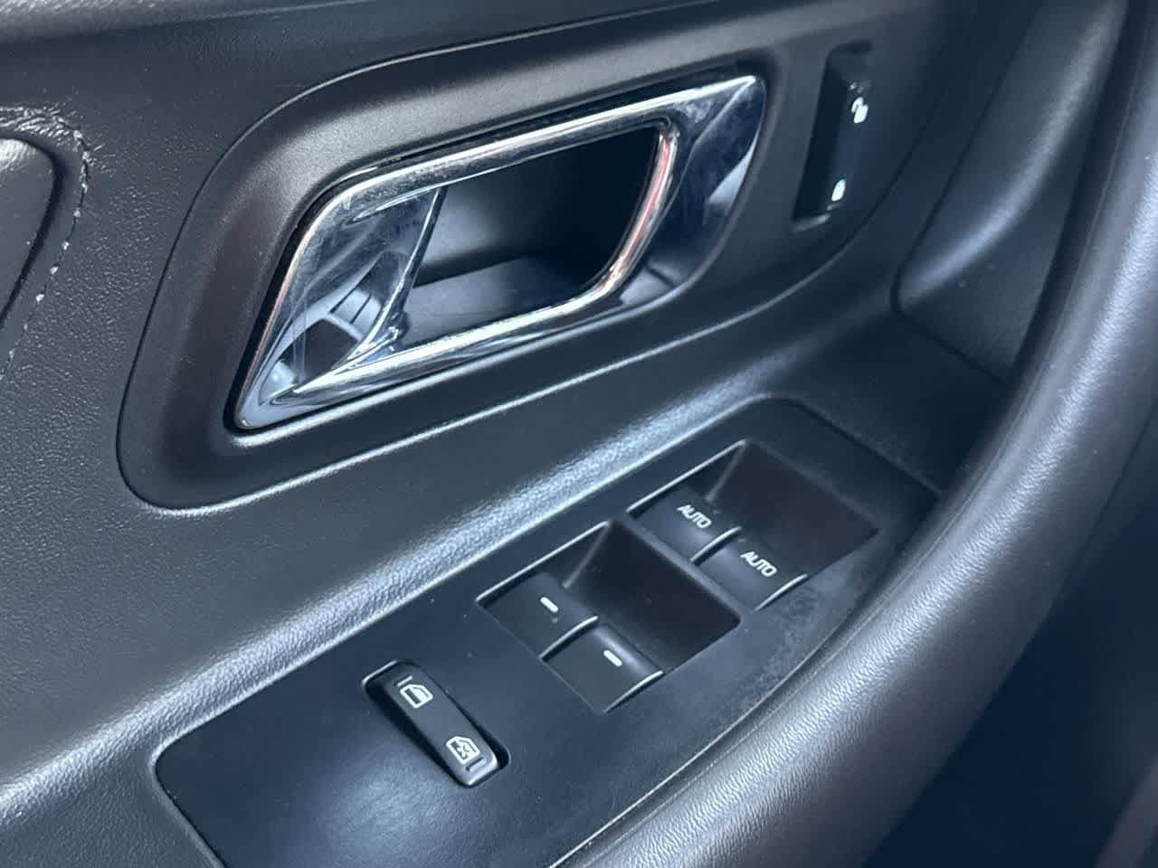 Thumbnail: 2010 Ford Taurus - 22