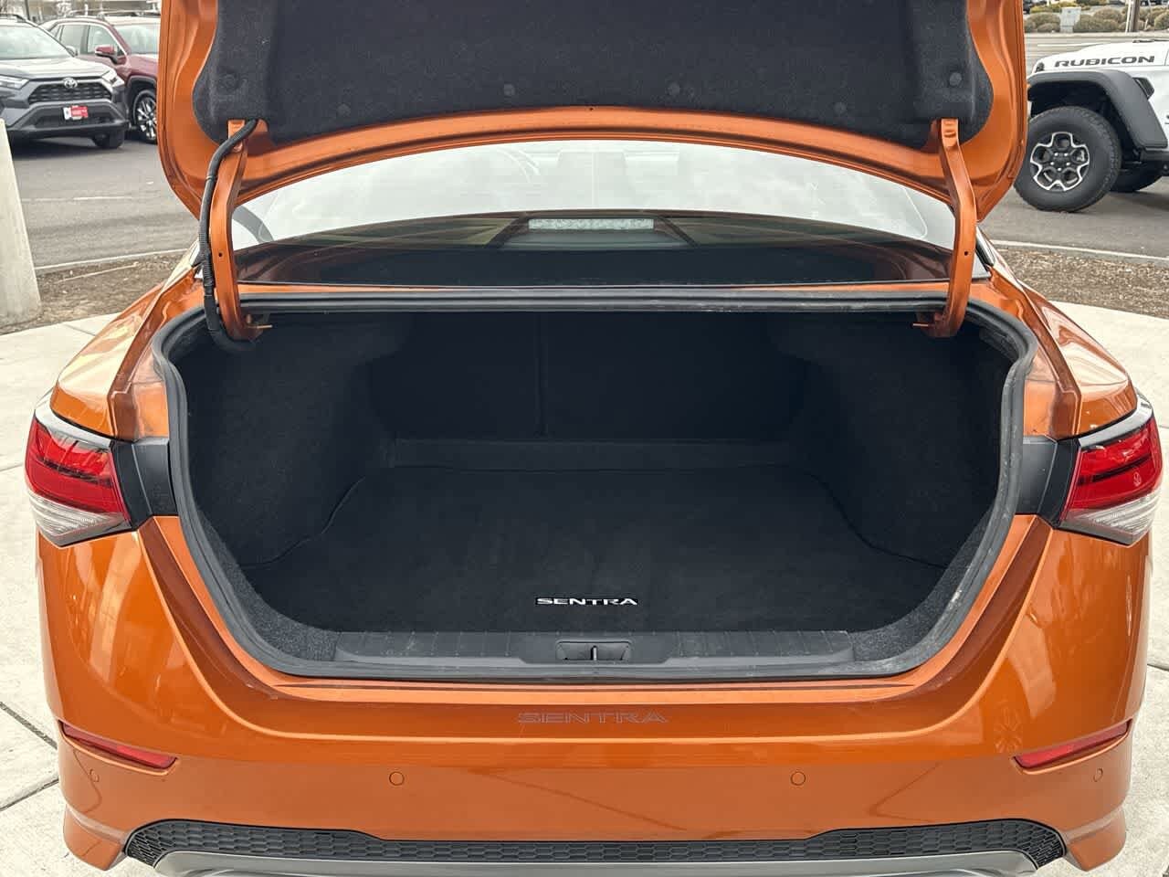 Thumbnail: 2021 Nissan Sentra - 6