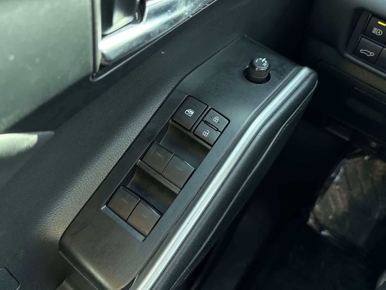 Thumbnail: 2021 Toyota Highlander - 23