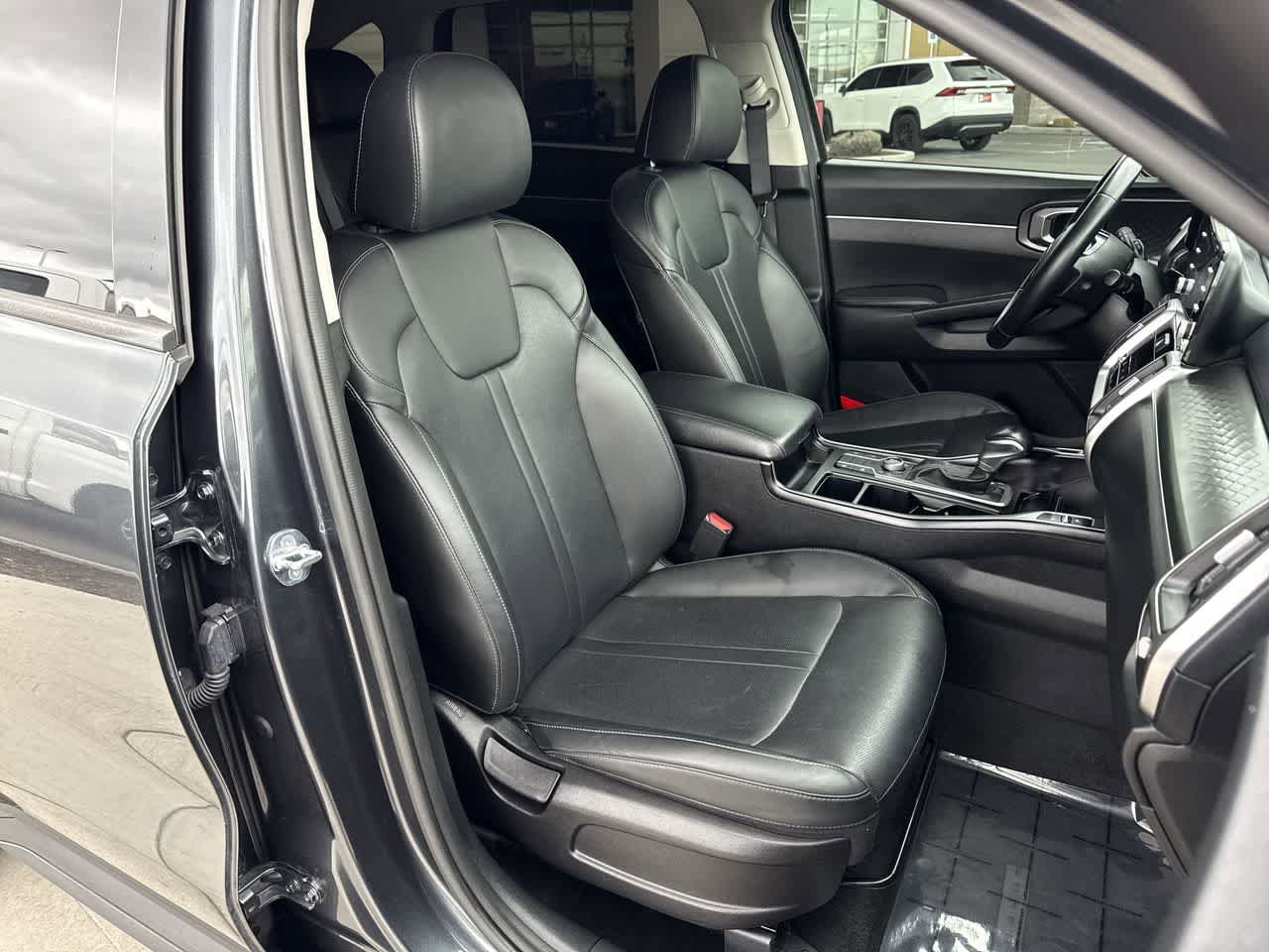 Thumbnail: 2021 Kia Sorento - 15