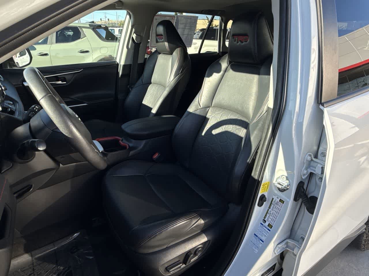 Thumbnail: 2022 Toyota RAV4 - 11