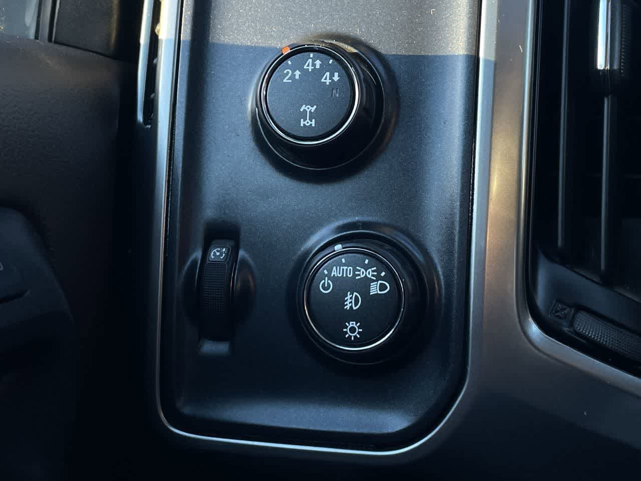 Thumbnail: 2015 Chevrolet Silverado 2500 - 18