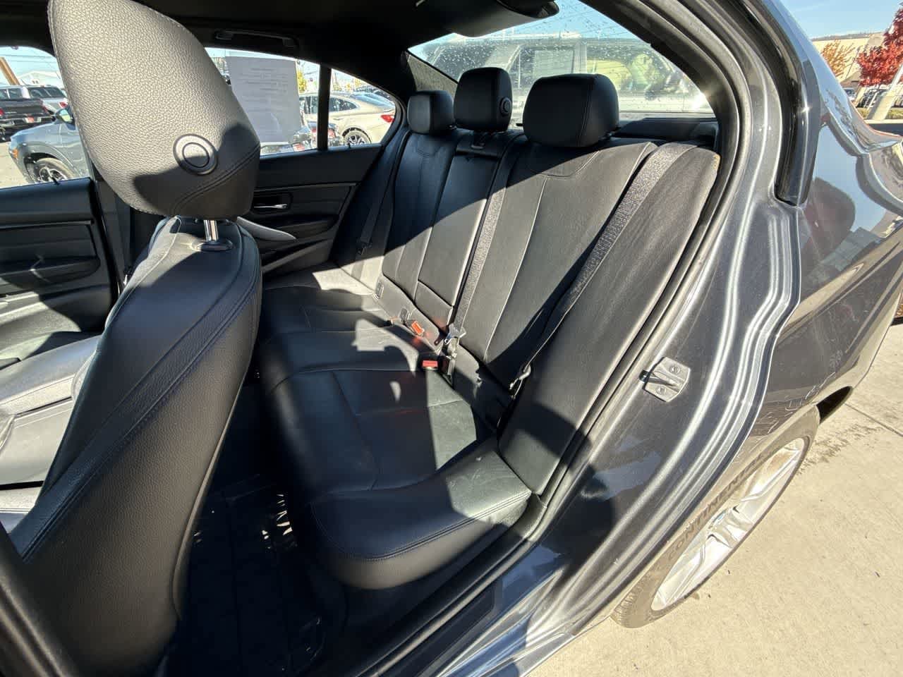 Thumbnail: 2015 BMW 3 Series - 11