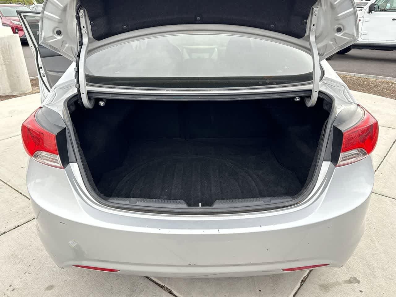 Thumbnail: 2011 Hyundai Elantra - 6